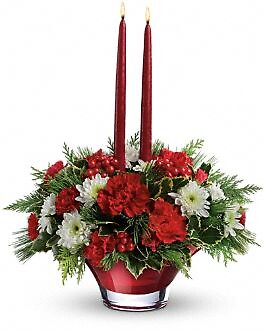 Teleflora&#039;s Evergreen Elegance Centerpiece